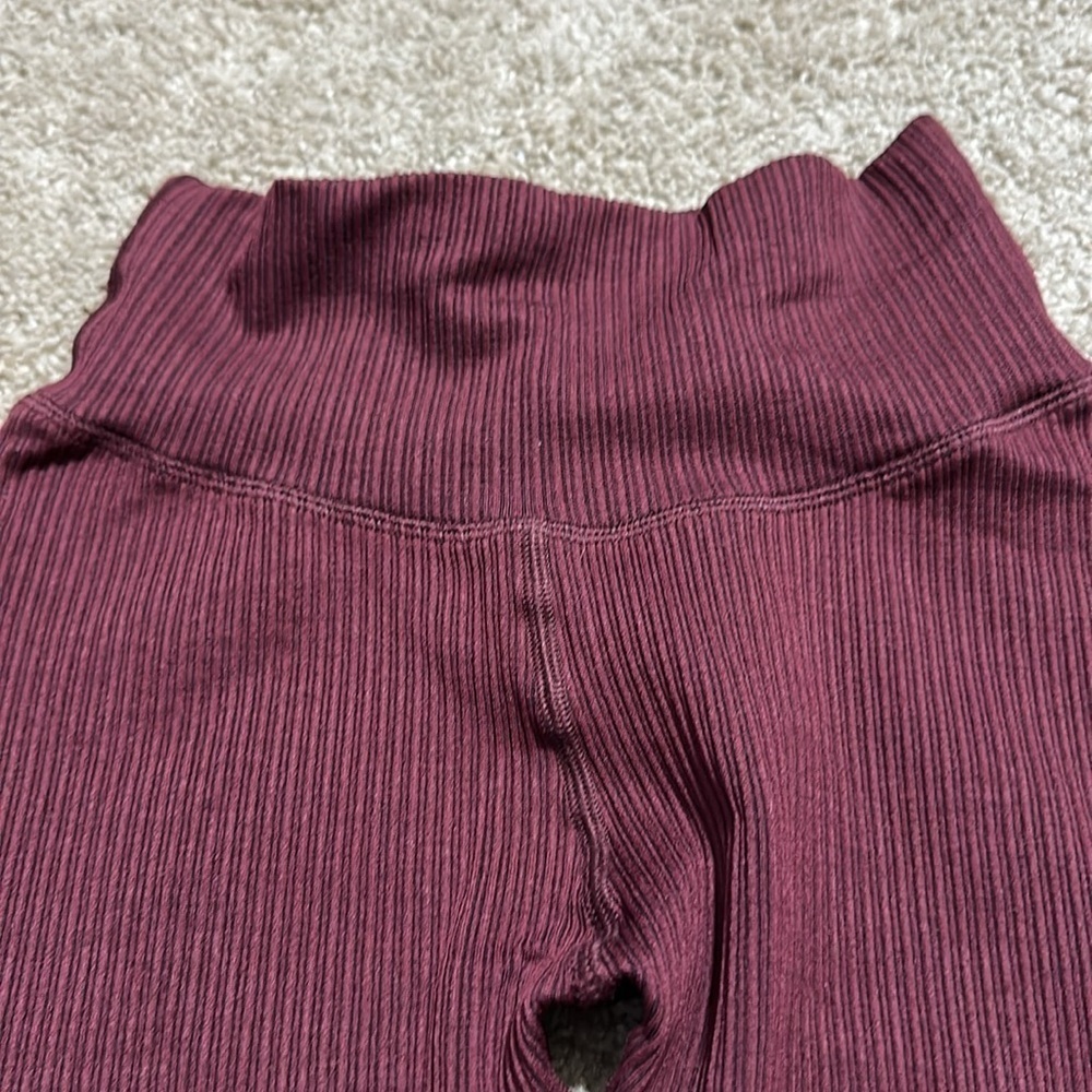 Good American Burgundy Ribbed Leggings 00/0 - Picture 2 of 5